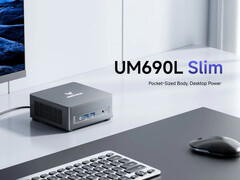 El Minisforum UM690L Slim puede alimentarse a través de su puerto USB4. (Fuente de la imagen: Minisforum)