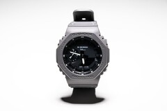 El Casio G-Shock x Ron Herman collab (en la imagen) viene con una combinación de colores negro y gris. (Fuente de la imagen: Ron Herman)