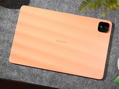 La nueva MagicPad 4 contará con una pantalla de 12,1 pulgadas. En la imagen: una fotografía que muestra la parte trasera de la tableta.