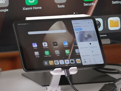 La Xiaomi Pad Mini conectada a un monitor externo a través de uno de sus puertos USB 3.2 Tipo-C. (Fuente de la imagen: Xiaomi)