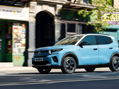 Con sólo 1,76 m de ancho y 4,01 m de largo, el nuevo Citroën ë-C3 encaja a la perfección como un utilitario compacto con aspecto de crossover alto. (Fuente de la imagen: Stellantis)