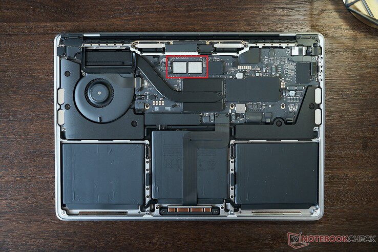 2022 Apple MacBook Pro 13 con chip M2 y SSD de 1 TB: dos chips de almacenamiento.