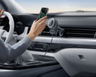 Una nueva versión del cargador inalámbrico para coche Anker MagGo (en la imagen) podría estar en camino. (Fuente de la imagen: Anker)