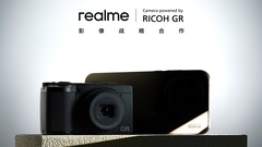 Ya es oficial: La asociación entre Realme y Ricoh GR ya está preparando la cámara del GT8 Pro para competir con el Xiaomi 17 Pro y el Oppo Find X9 Pro. (Fuente de la imagen: Ricoh/Realme)