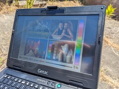 Al aire libre bajo la luz del sol