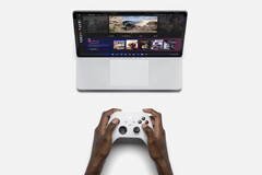Jugando con un Surface Laptop Studio y un mando de la serie Xbox. (Fuente de la imagen: Microsoft)