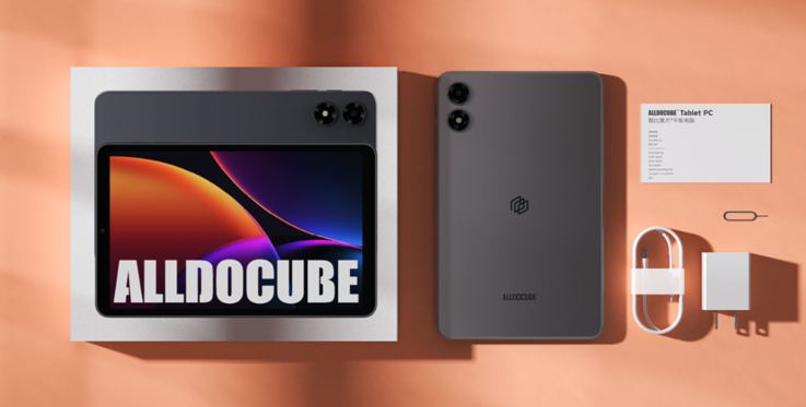 Alldocube iPlay 80 mini Pro con su caja y accesorios