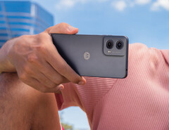 El Moto G24 se enviará con Android 14 en cuatro opciones de color. (Fuente de la imagen: Motorola)