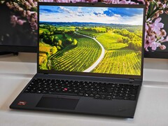 El Lenovo ThinkPad T16 Gen 4 (fuente de la imagen: Andreas Osthoff)