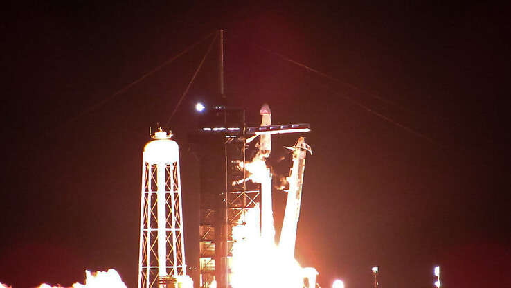 El cohete Falcon 9 que despegó el 3 de marzo de 2024. (Fuente de la imagen: Spectrum News / Anthony Leone)