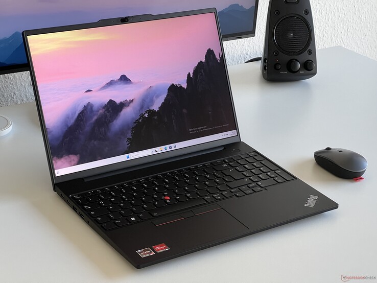 Análisis del Lenovo ThinkPad E16 G1 AMD - Gran portátil de oficina