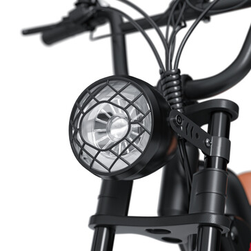 La e-bike Kingbull Ranger viene con un faro LED de 48 V