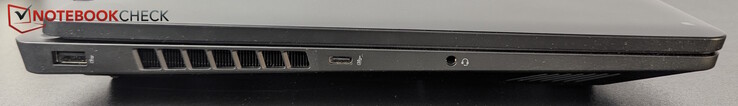 Izquierda: USB-A (5 Gbitps), USB-C (10 Gbitps), toma de auriculares