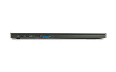 Acer Swift Edge 16 - Izquierda - Puertos. (Fuente de la imagen: Acer)