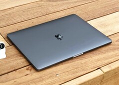 Apple se rumorea que lanzará pronto su primer MacBook con un chipset para iPhone