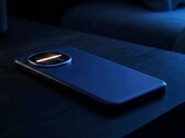El Sharp Aquos R11 cuenta con una tira de LED RGB en el módulo de la cámara.