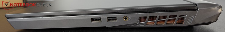 Derecha: 2x USB-A 3.2 (10 Gbps), toma de auriculares