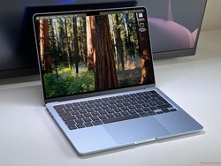El MacBook Air 13 con M4 es el mejor portátil ultraportátil que Notebookheck conoce