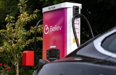 Un cargador público con la marca Believ en el Reino Unido (Fuente de la imagen: Believ)