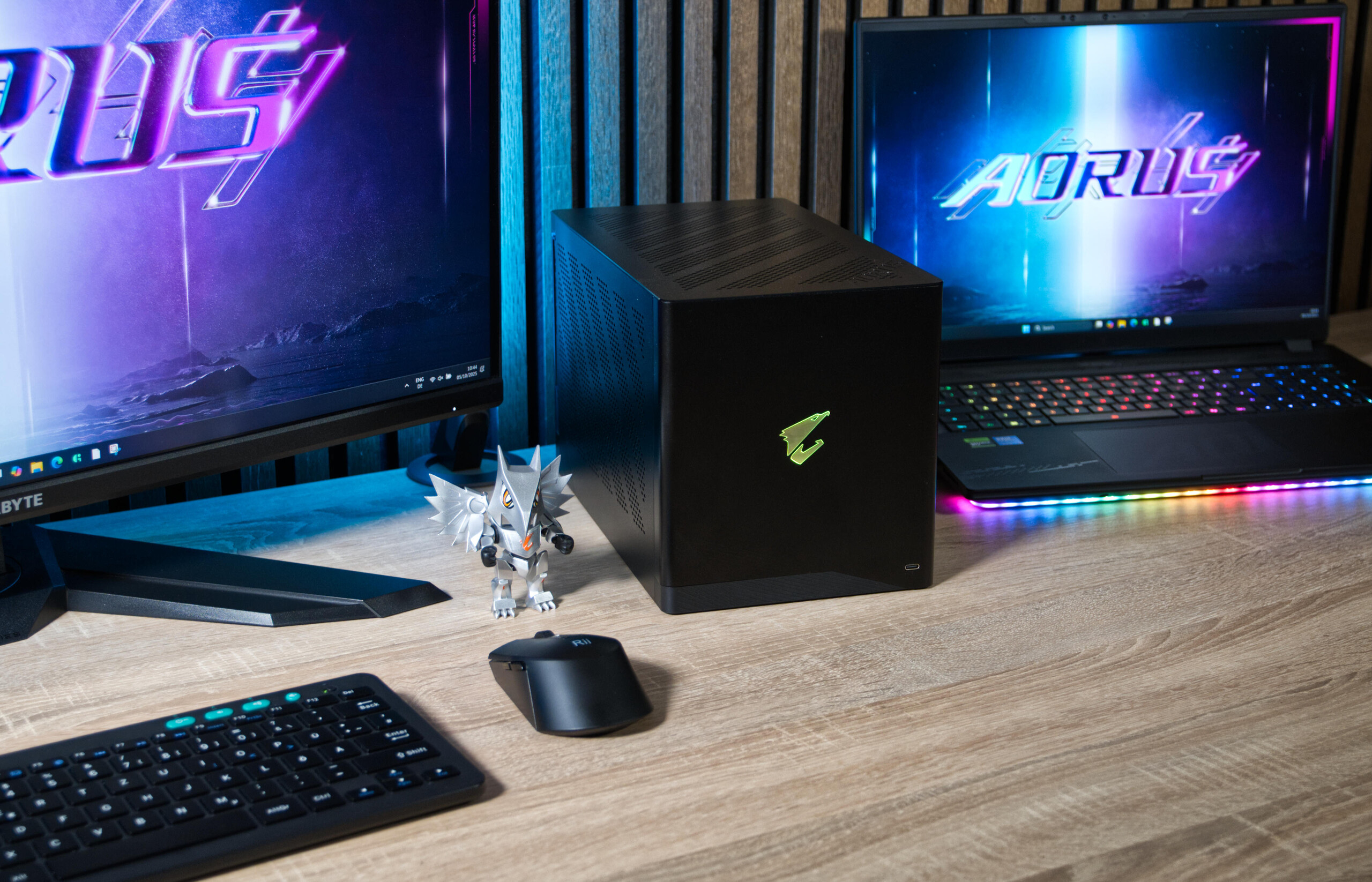 Caja Aorus RTX 5090 AI
