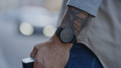 El smartwatch NORM 1 tiene una pantalla OLED oculta y funciones relacionadas con la salud. (Fuente de la imagen: NORM vía Kickstarter)