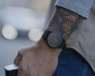 El smartwatch NORM 1 tiene una pantalla OLED oculta y funciones relacionadas con la salud. (Fuente de la imagen: NORM vía Kickstarter)