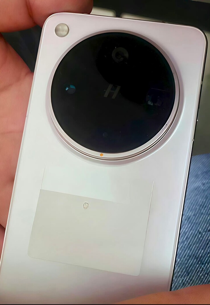 Según una conocida fuente, se trata de una foto real de la cámara Hasselblad del Oppo Find X8 Ultra.