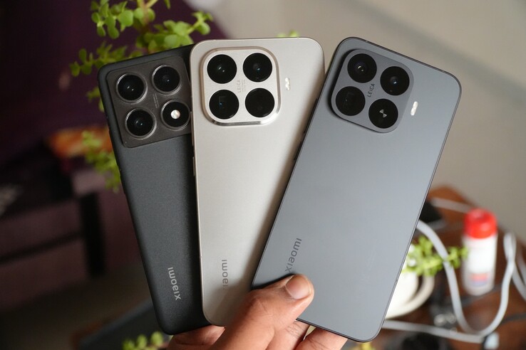 La Xiaomi 14T Pro, la Xiaomi 15T Pro y la Xiaomi 17T Pro (de izquierda a derecha)