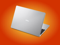 El Dell 15 D15266 pesa a partir de 1,54 kg y está disponible en dos colores a elegir.