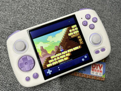 El RG Cube debería ser lo suficientemente potente como para emular los juegos de Gamecube y PlayStation 2. (Fuente de la imagen: Discord)