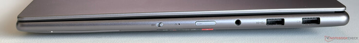 Derecha: Cámara web eShutter, botón de encendido, 3,5 mm estéreo, 2x USB-A 3.2 Gen.2 (10 Gbps, 1x Always-on)