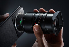 El Xiaomi 12S Ultra Concept tiene una montura Leica M para objetivos DSLR. (Fuente de la imagen: Xiaomi)