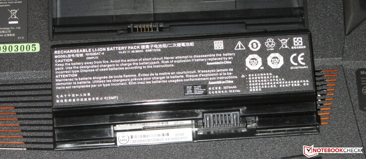 La batería extraíble tiene una capacidad de 49 Wh.