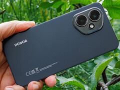El Honor 400 (en la imagen) se lanzó en junio, pero una filtración afirma que llegará un sucesor a finales de este año. (Fuente de la imagen: Notebookcheck)