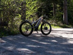 El concepto de e-bike Yamaha Y-01W AWD ha sido bromeado. (Fuente de la imagen: Yamaha)