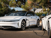 Lucid está introduciendo la carga bidireccional para VE en sus Air EV a través de una actualización OTA. (Fuente de la imagen: Lucid)