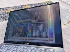 Al aire libre bajo la luz solar directa