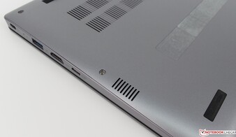 Una mirada a las rejillas de los altavoces del Acer Swift 3 SF313....