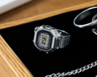 El reloj con anillo Casio CRW-001-1JR (en la imagen) tiene aproximadamente 2 años de autonomía con la pila SR621SW. (Fuente de la imagen: Casio)