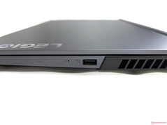 Bien: Botón Novo (opciones de inicio ampliadas), USB-A 3.2 Gen 1 (siempre activo)