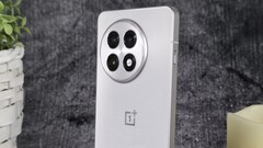 El 13R. (Fuente de la imagen: Notebookcheck)