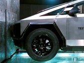Tesla ya había anunciado las pruebas de choque del Cybertruck, pero aún no hemos visto los resultados de las pruebas y es probable que no los veamos hasta después de la fecha de lanzamiento. (Fuente de la imagen: Tesla on X)