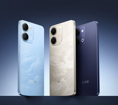 El iQoo Z11i está disponible en los colores «oro del desierto», «sombra de tinta» y «azul claro».