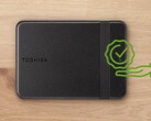 El disco duro de Toshiba presenta un diseño muy minimalista en color negro 