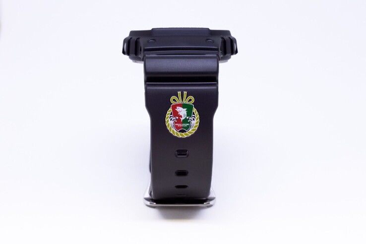 El reloj Casio G-Shock x Kochi United SC DW-5600RW-1. (Fuente de la imagen: Kochi United SC)