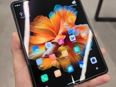 La pantalla interior del Mi Mix Fold mide 8,01 pulgadas. (Fuente de la imagen: Digital Chat Station)