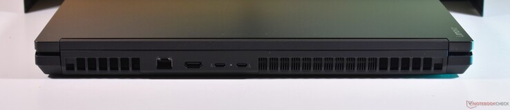 trasera: 2,5 GBit-RJ45, HDMI, 2x Thunderbolt 5