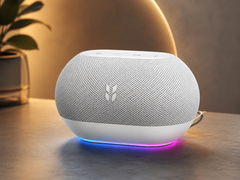 El altavoz inteligente Ugreen tiene un diseño en forma de guijarro