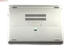El ProBook 450 G5 tiene dos solapas de mantenimiento....
