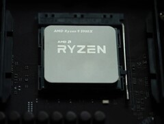 A pesar de la fuerte competencia de los procesadores Alder Lake de Intel, AMD ha conseguido establecer un nuevo récord en términos de cuota de mercado global de CPUs (Imagen: Benjamin Lehman)